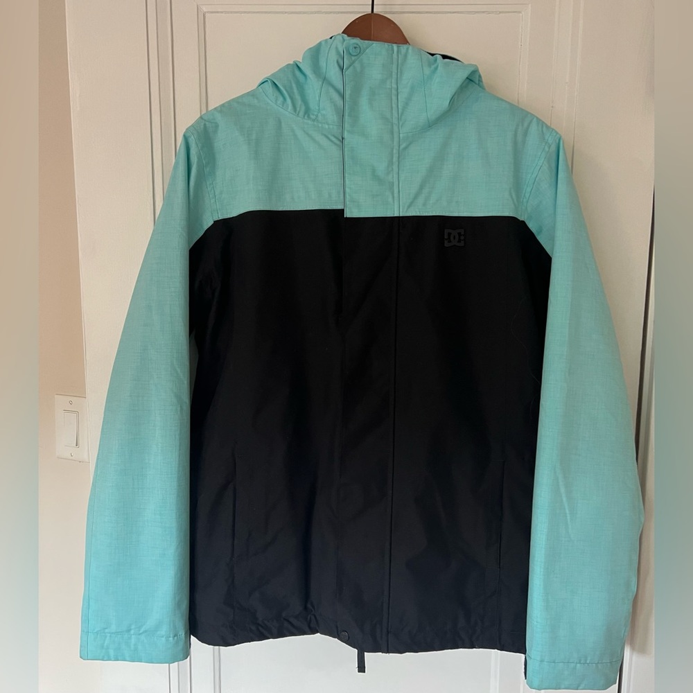 DC Women’s Snowboard Jacket - Medium